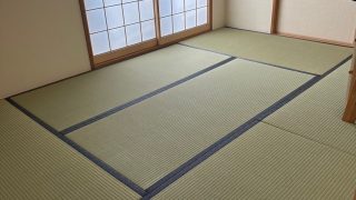足立区中川のマンションにお住いのお客様の畳を熊本県産畳で表替えと障子の貼り替えをさせていただきました。
