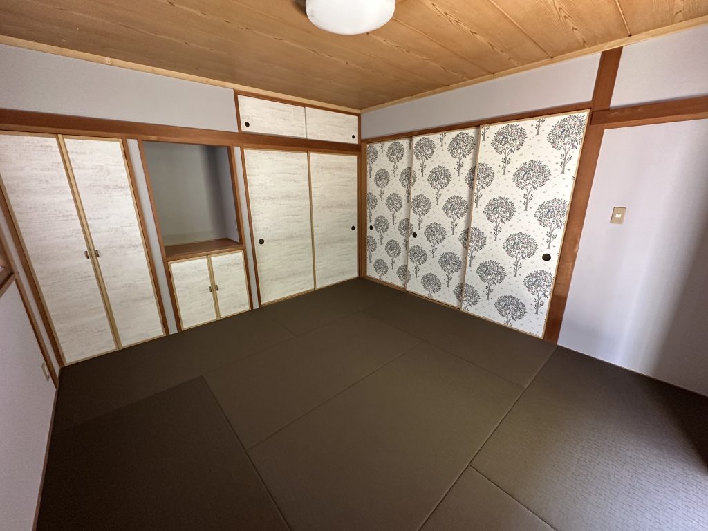 足立区 島根 畳 畳替え 畳張り替え ReFace リフェイス 自宅で開業 趣味の部屋 お手入れ 襖 襖張り替え ウィリアムモリス 壁紙 カーテン